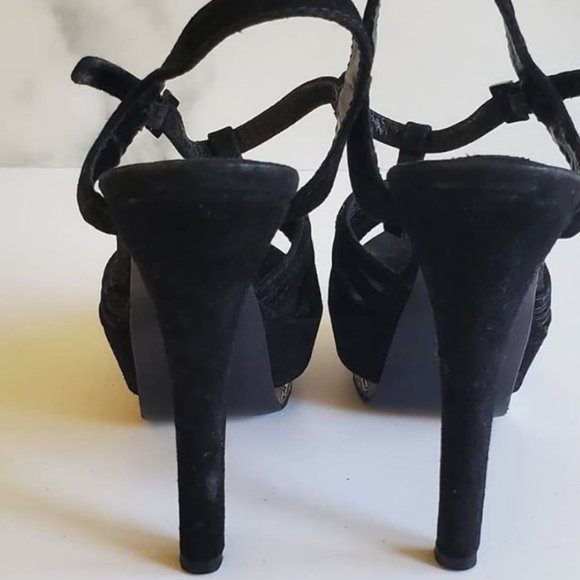 Shoes - Picture 4 of 4